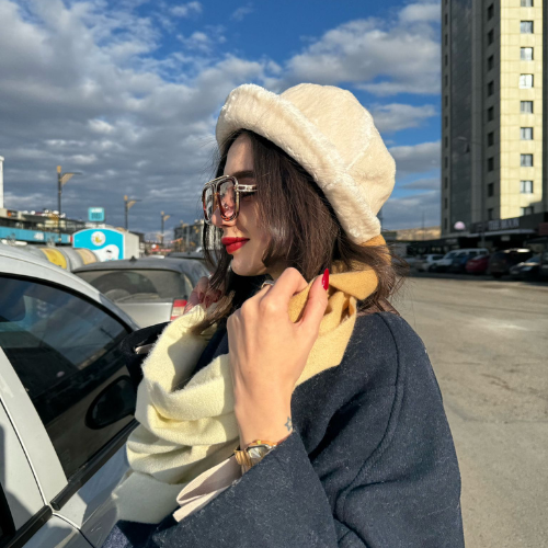 Bej Peluş Şapka